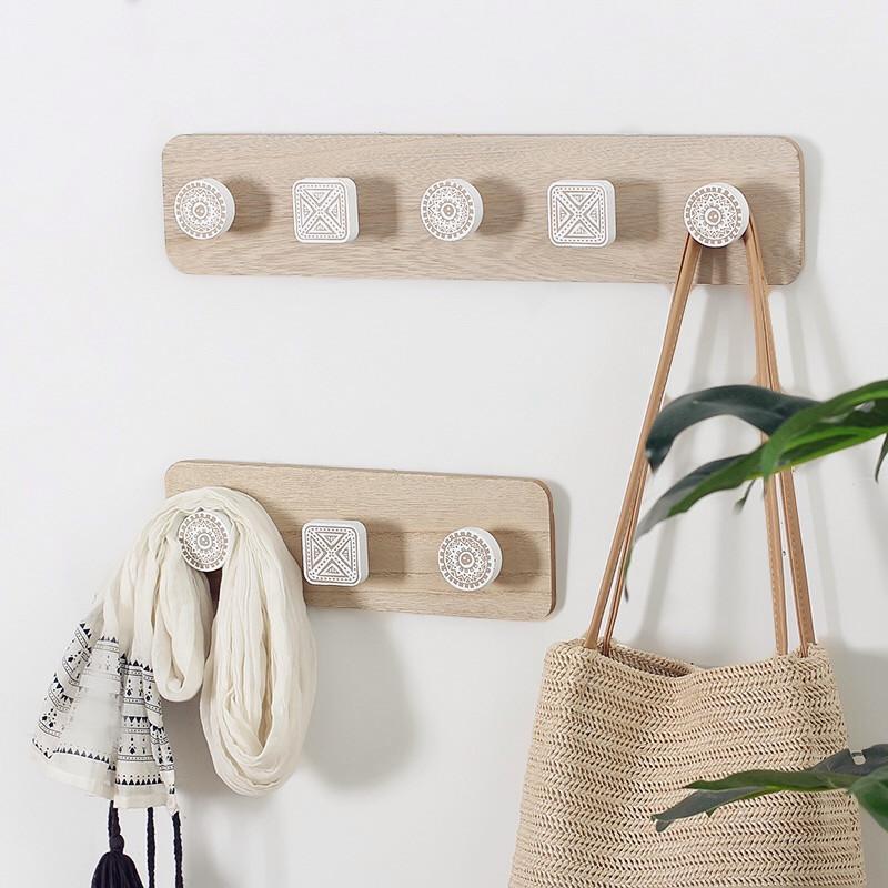 Nordic Wooden Coat Hanger Wall Hooks Home Hotel Porch Living Room Wall Hanging Coat Hook Key Holder Decoration Hook Rack1
Nordic Wooden Coat Hanger Wall Hooks Home Hotel Porch Living Room Wall Hanging Coat Hook Key Holder Decoration Hook Rack1