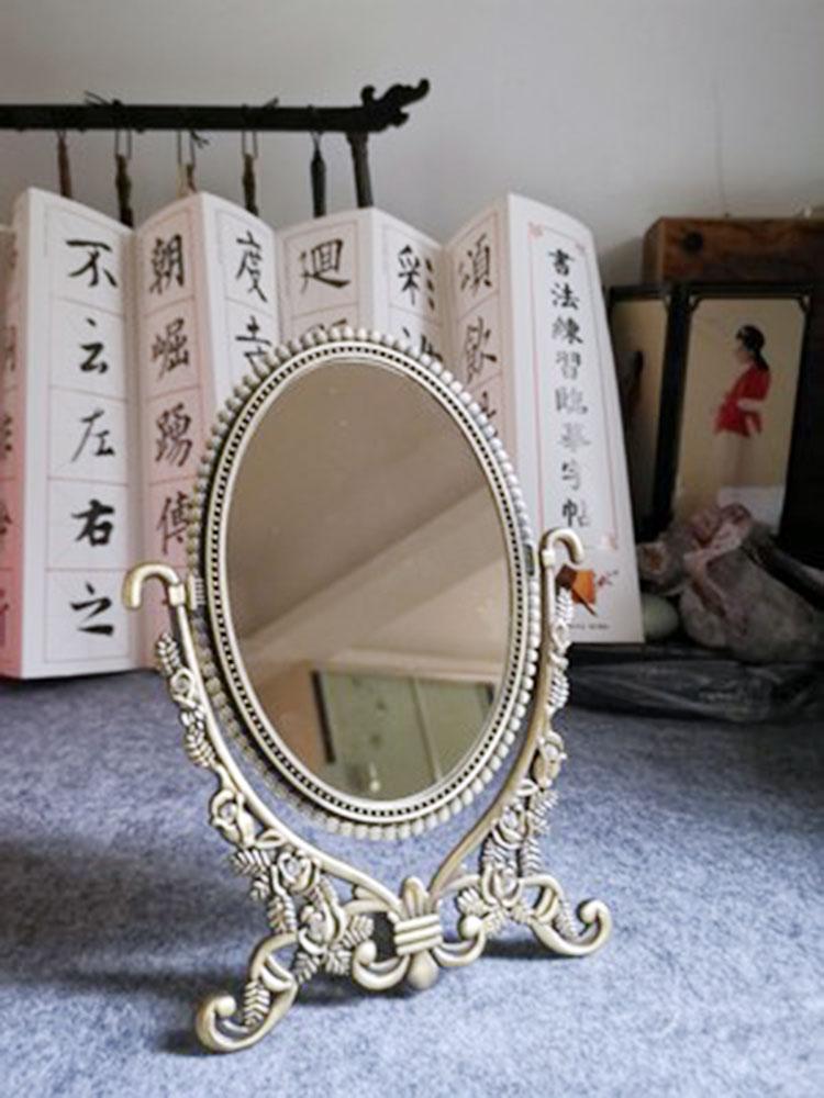 European exquisite Metal Photo frame Vintage flip Spin Desktop princess makeup mirror Birthday surprise gift For daughter
European exquisite Metal Photo frame Vintage flip Spin Desktop princess makeup mirror Birthday surprise gift For daughter