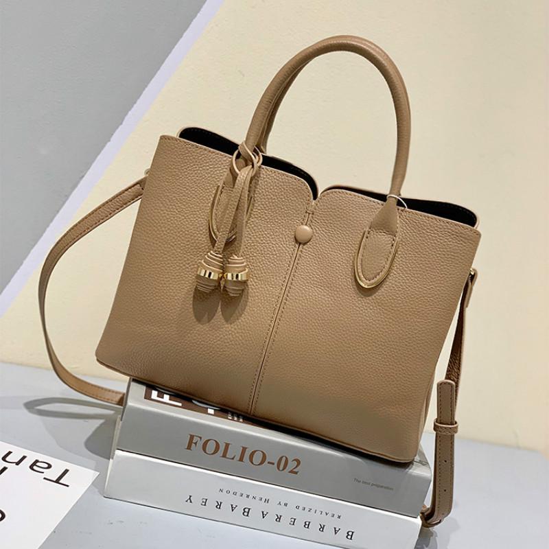 Genuine Leather Handbags 2021 New Leather Handbag Casual Messenger Shoulder Bag, Black
Genuine Leather Handbags 2021 New Leather Handbag Casual Messenger Shoulder Bag, Black