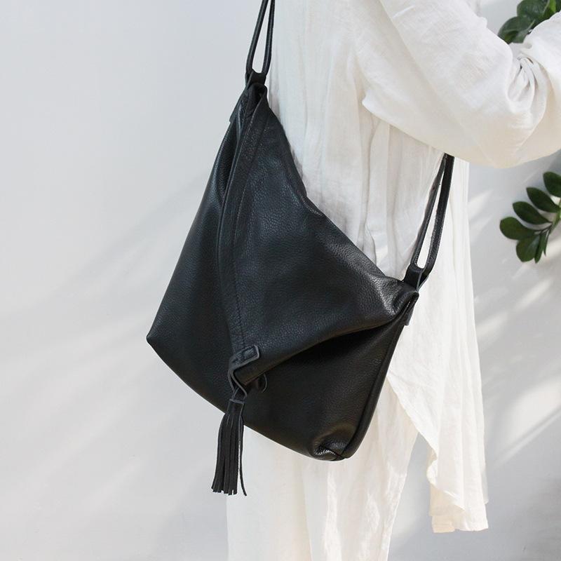 Johnature Casual Large Capacity Women Bag 2021 New Genuine Leather Simple Shoulder & Crossbody Bags Soft Cowhide Messenger Bag, Black
Johnature Casual Large Capacity Women Bag 2021 New Genuine Leather Simple Shoulder & Crossbody Bags Soft Cowhide Messenger Bag, Black