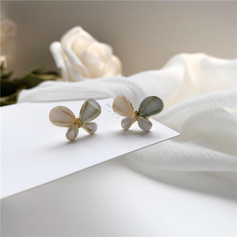 Crystal Butterfly Earrings Fashion Simple Joker Sweet Romantic Delicate Small Stud Earrings Girl Women Jewelry Gift Accessories 
Crystal Butterfly Earrings Fashion Simple Joker Sweet Romantic Delicate Small Stud Earrings Girl Women Jewelry Gift Accessories