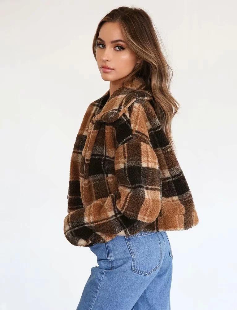 2020 Classic Autumn and Winter New Lamb Fur Jacket Women' Fashion Street British Lapel Plaid Zipper Mao Mao Jacket Top Coat, Camel
2020 Classic Autumn and Winter New Lamb Fur Jacket Women' Fashion Street British Lapel Plaid Zipper Mao Mao Jacket Top Coat, Camel