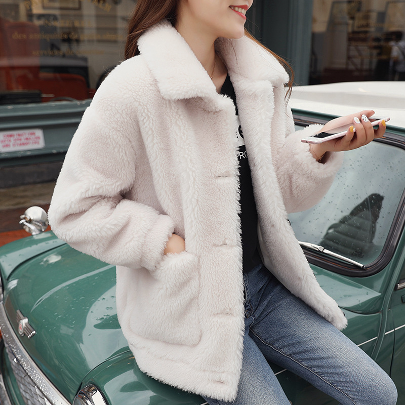 Beijing New 2021 Imitation Lambs Wool Sheep Fur Winter Women Loose Cotton Velvet Thickening Faux Fur Coat Female Jacket, Black
Beijing New 2021 Imitation Lambs Wool Sheep Fur Winter Women Loose Cotton Velvet Thickening Faux Fur Coat Female Jacket, Black