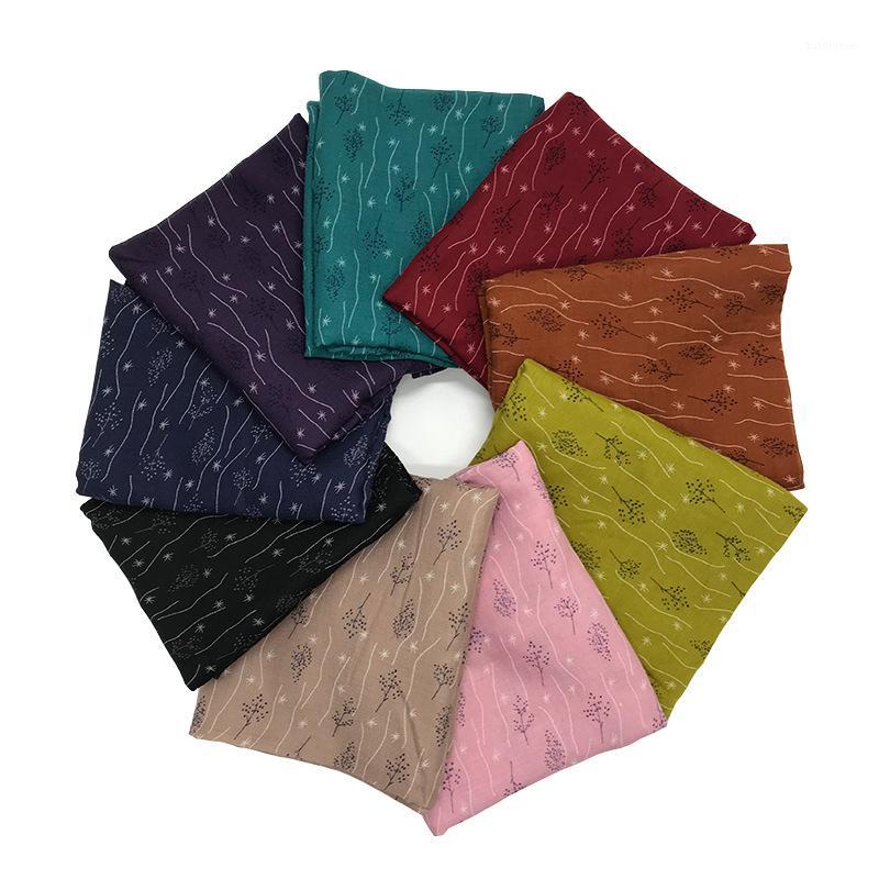 2020 Spring Scarf's new stylish monochrome minimalist print women's scarf shawl hijab plaid1
2020 Spring Scarf's new stylish monochrome minimalist print women's scarf shawl hijab plaid1