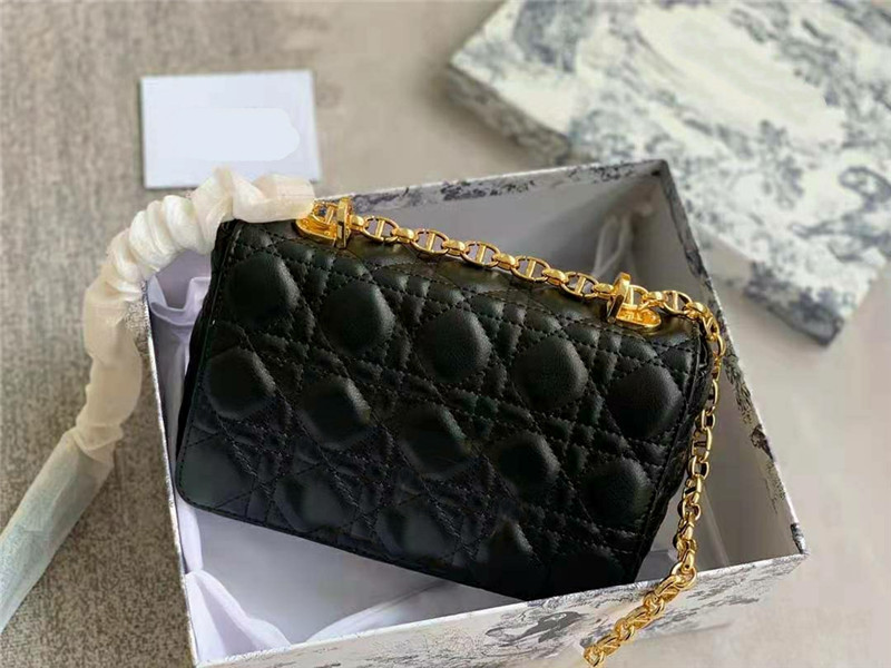 2021 New designer women luxury caro bags Diamond Lattice Alloy Hardware Buckle Crossbody bags Gold Oval Chains Shoulder Bags handbags purse#
2021 New designer women luxury caro bags Diamond Lattice Alloy Hardware Buckle Crossbody bags Gold Oval Chains Shoulder Bags handbags purse#