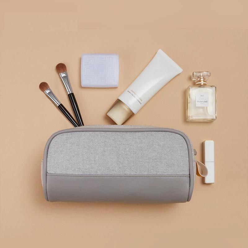 1 Pc Large Cosmetic Bag Waterproof PU Leather Travel MakeupBag Organizer Case Necessaries Make Up Wash Toiletry Bag, Navy
1 Pc Large Cosmetic Bag Waterproof PU Leather Travel MakeupBag Organizer Case Necessaries Make Up Wash Toiletry Bag, Navy