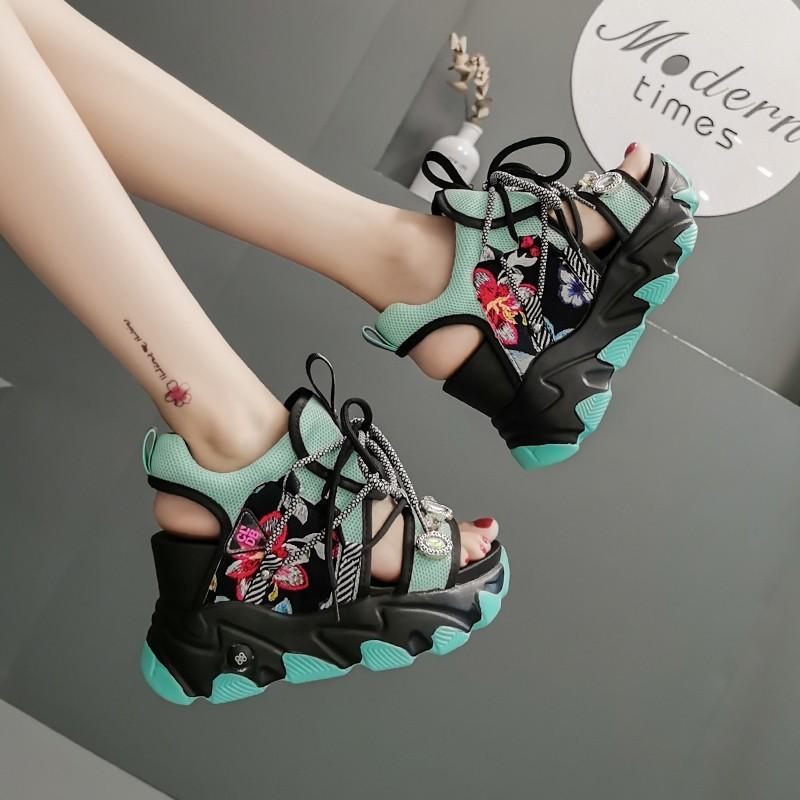 Dress Shoes Women Chunky Platform Sandals Designers Brand 2022 Summer Beach Casual Woman Lace Up Wedges 9CM Fashion Sandal Ladies, Black
Dress Shoes Women Chunky Platform Sandals Designers Brand 2022 Summer Beach Casual Woman Lace Up Wedges 9CM Fashion Sandal Ladies, Black