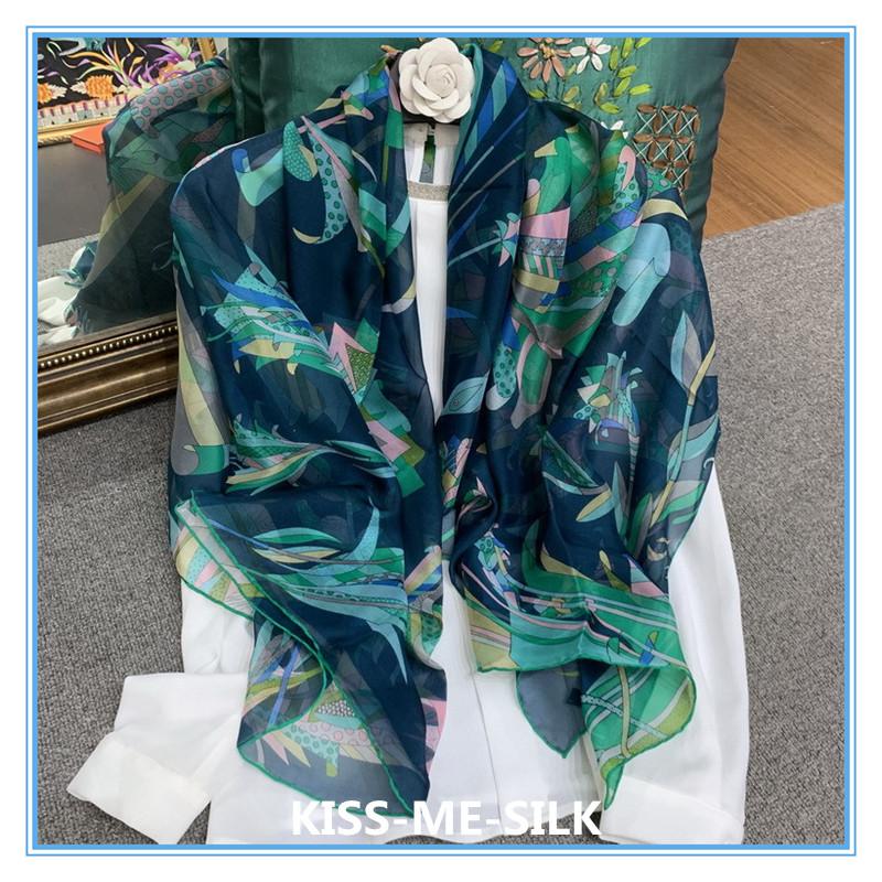 KMS Beach Scarf Shawl Blue peacock mulberry-silk chiffon large square scarf shawl hand-rolled for Girl Lady Woman 135*135CM/40G
KMS Beach Scarf Shawl Blue peacock mulberry-silk chiffon large square scarf shawl hand-rolled for Girl Lady Woman 135*135CM/40G