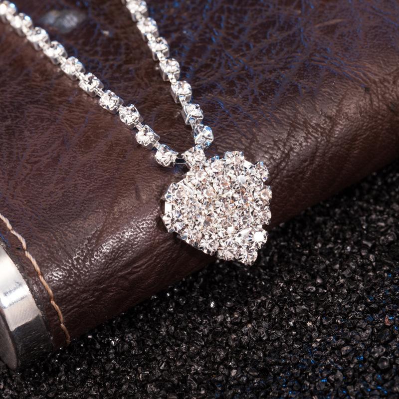 Fashion Crystal Lovers Choker Necklace Loving Heart Simple Pendant Necklaces Jewelry for Women and Girls
Fashion Crystal Lovers Choker Necklace Loving Heart Simple Pendant Necklaces Jewelry for Women and Girls