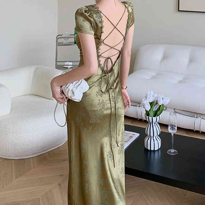 Women Green V-Neck Backless Sexy Dress Short Sleeve Lace Bandage Vintage Elegant Mixi Dress Lady Palace Robe Summer Vestidos
Women Green V-Neck Backless Sexy Dress Short Sleeve Lace Bandage Vintage Elegant Mixi Dress Lady Palace Robe Summer Vestidos