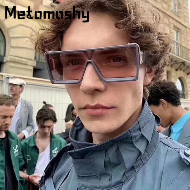 New Oversized Men Sunglasses Cool Rivet Retro Goggle Eyewear Sun Glasses Men Female Fashion Designer Glasses Shades UV4001
New Oversized Men Sunglasses Cool Rivet Retro Goggle Eyewear Sun Glasses Men Female Fashion Designer Glasses Shades UV4001