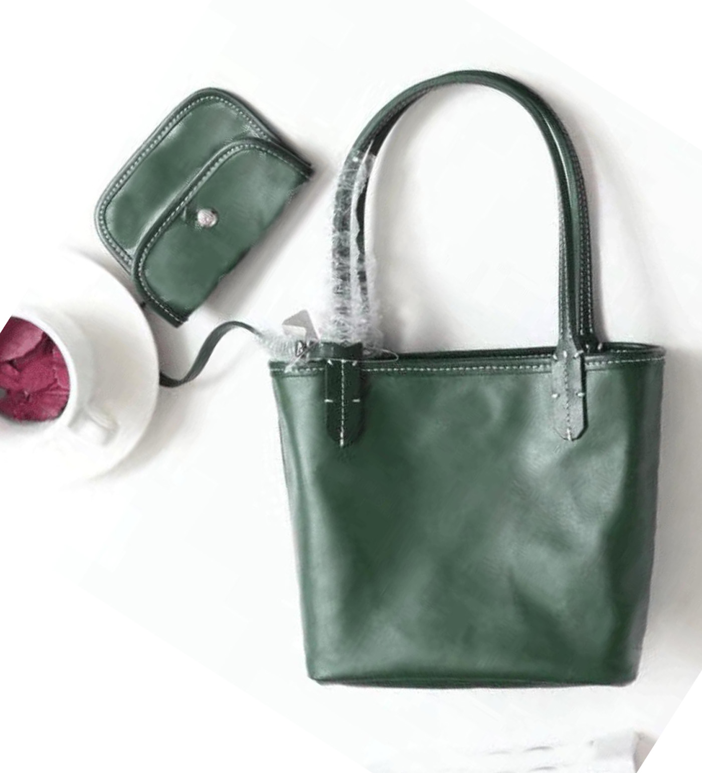 Women's bag Totes handbag shopping mini Highest quality Real leather shoulde tote single-sided leathe handbag 20*11*20CM
Women's bag Totes handbag shopping mini Highest quality Real leather shoulde tote single-sided leathe handbag 20*11*20CM