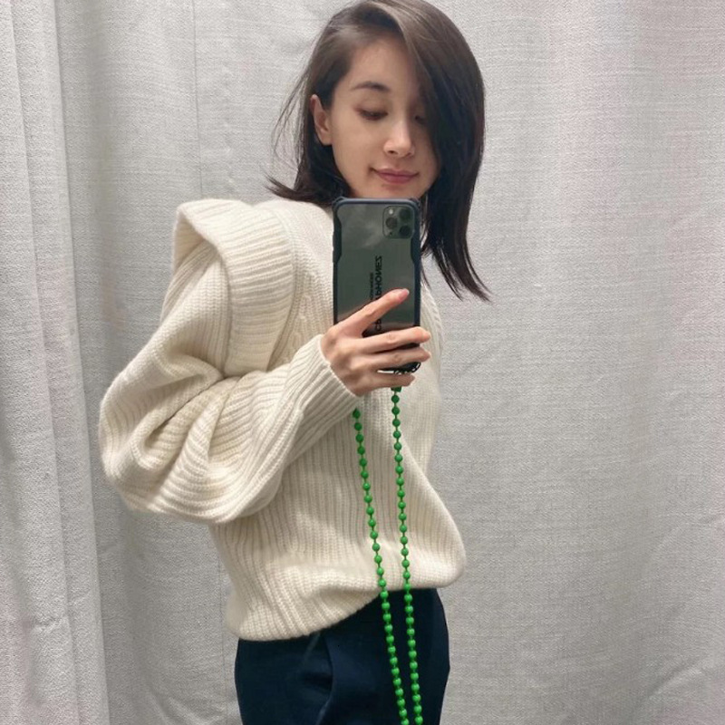 High Quality Female Designer Blouses Loose Casual Sleeve Long Flashlight Shoulder 2021 Thickening Lady Topos Jumper Pullovers Qm4w, Beige
High Quality Female Designer Blouses Loose Casual Sleeve Long Flashlight Shoulder 2021 Thickening Lady Topos Jumper Pullovers Qm4w, Beige