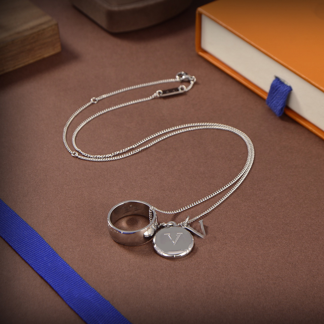 Designers Stainless Steel Necklace Fashion Men Ring Necklaces Flower Letter Pendant Hip Hop Jewelry
Designers Stainless Steel Necklace Fashion Men Ring Necklaces Flower Letter Pendant Hip Hop Jewelry