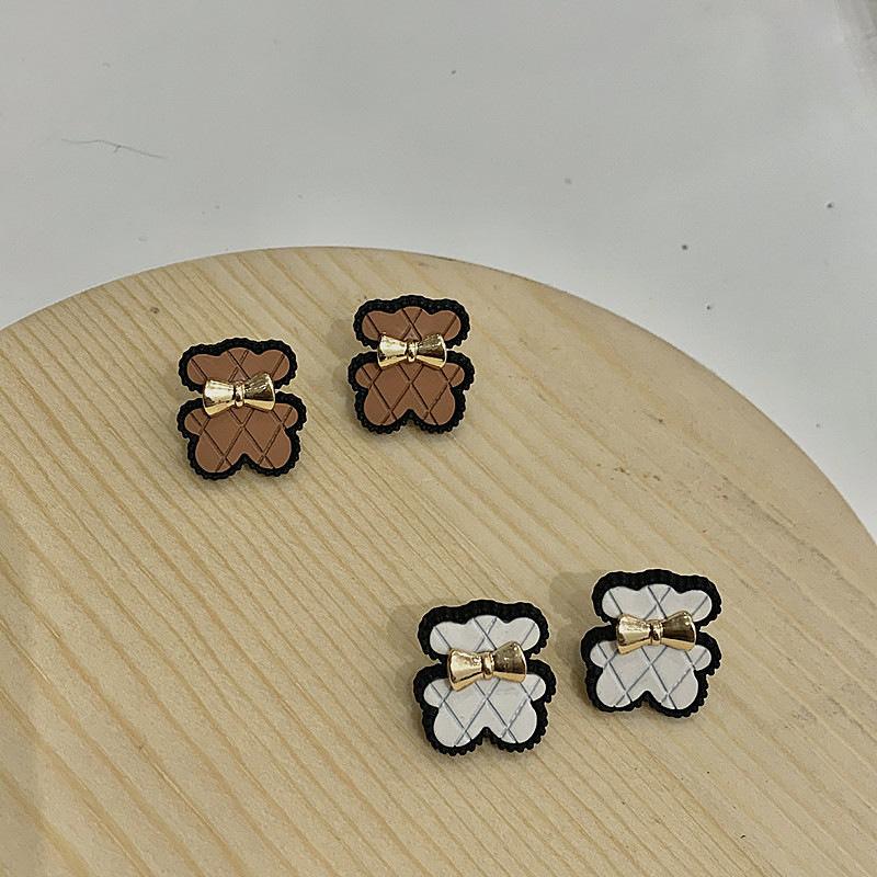 New Cute Bow Bear Stud Earrings for Women Animal Clip On Earrings no Piercing Girls Birthday Party Gift Jewelry Pendientes
New Cute Bow Bear Stud Earrings for Women Animal Clip On Earrings no Piercing Girls Birthday Party Gift Jewelry Pendientes