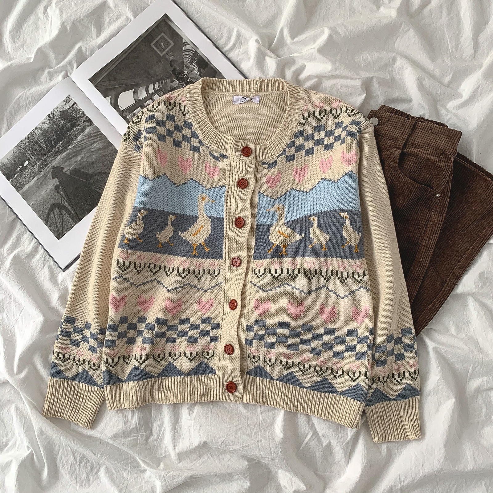 Gagarich Women Thick Sweater Ins Casual New Autumn Female Fashion Loose O-neck Long Sleeve Wear Cardigans 201221