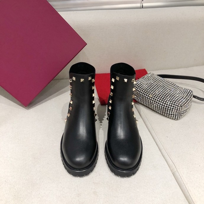 2021Women Spikes Pointed Toes Womens Ankle Boots Fashion Designer Sexy Ladies Red Bottom High Heels Shoes Pumps rx200908
2021Women Spikes Pointed Toes Womens Ankle Boots Fashion Designer Sexy Ladies Red Bottom High Heels Shoes Pumps rx200908
