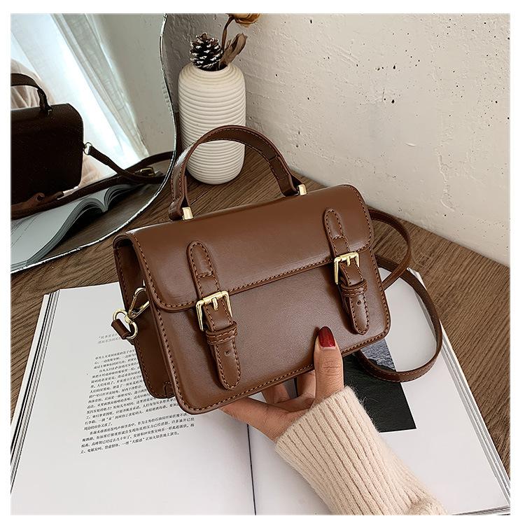 Retro postman's bag 2021 new fashion One Shoulder Messenger Bag fashion student Cambridge versatile net red women's, Black
Retro postman's bag 2021 new fashion One Shoulder Messenger Bag fashion student Cambridge versatile net red women's, Black