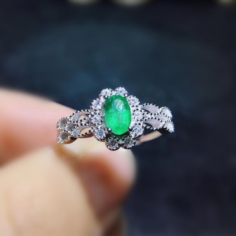 Cluster Rings Natural Real Emerald Ring Per Jewelry 4*6mm 0.52ct Gemstone 925 Sterling Silver Fine Handmade J210724, Golden;silver
Cluster Rings Natural Real Emerald Ring Per Jewelry 4*6mm 0.52ct Gemstone 925 Sterling Silver Fine Handmade J210724, Golden;silver