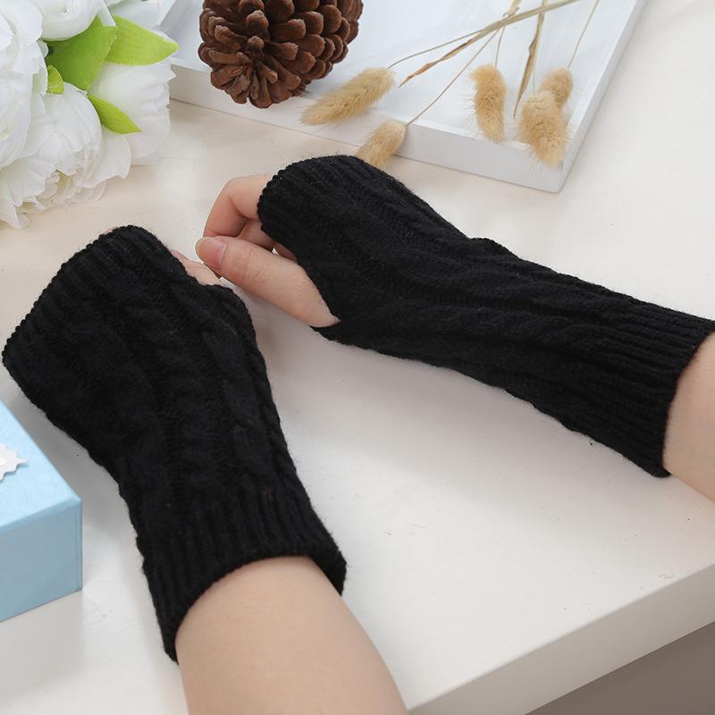 Winter New Ladies Gloves Half-Finger Fingerless Hand Warmers Fashion Knitted Outdoor Windproof Long-Sleeved Arm Sleeves
Winter New Ladies Gloves Half-Finger Fingerless Hand Warmers Fashion Knitted Outdoor Windproof Long-Sleeved Arm Sleeves
