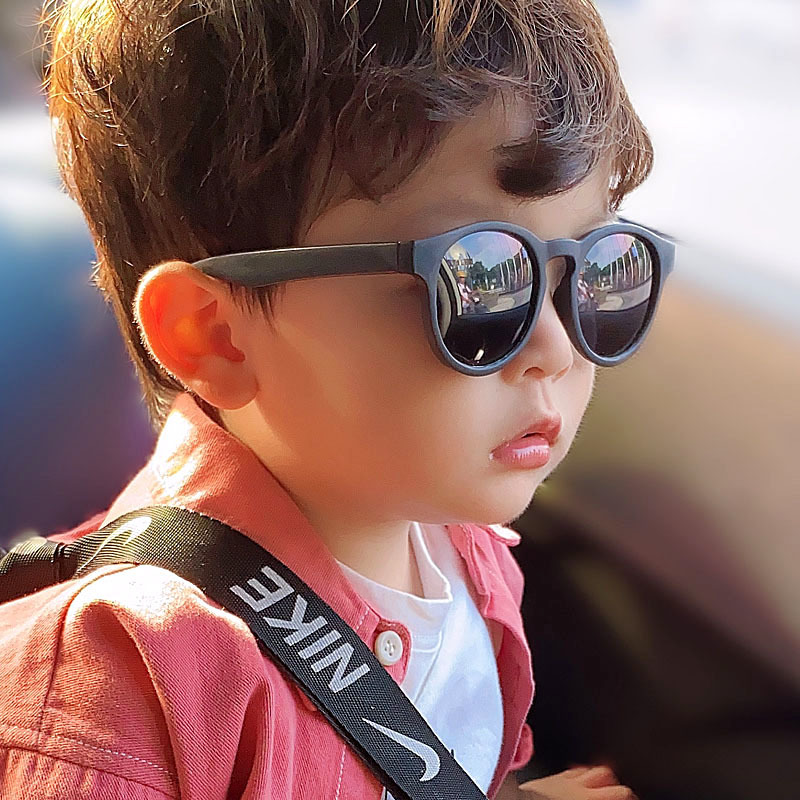 Boys' silicone children's foldable summer anti ultraviolet Sunglasses baby sun shading polarizing fashion glasses
Boys' silicone children's foldable summer anti ultraviolet Sunglasses baby sun shading polarizing fashion glasses