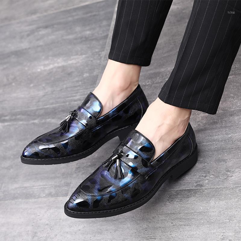 37-48 Men Formal Dress Shoes Mens Floral Casual Patent Leather Shoes Tassel Business Wedding Zapatos De Hombre1, Red
37-48 Men Formal Dress Shoes Mens Floral Casual Patent Leather Shoes Tassel Business Wedding Zapatos De Hombre1, Red