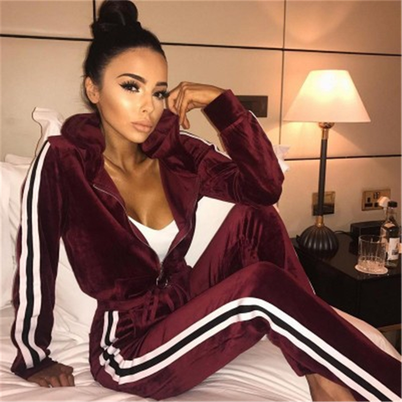 Women Striped Gold Velvet Sets Fashion Trend Cardigan Zipper Hooded Tops Pants Suits Autumn Female New Thermal Casual Loose Tracksuits, Wine red
Women Striped Gold Velvet Sets Fashion Trend Cardigan Zipper Hooded Tops Pants Suits Autumn Female New Thermal Casual Loose Tracksuits, Wine red