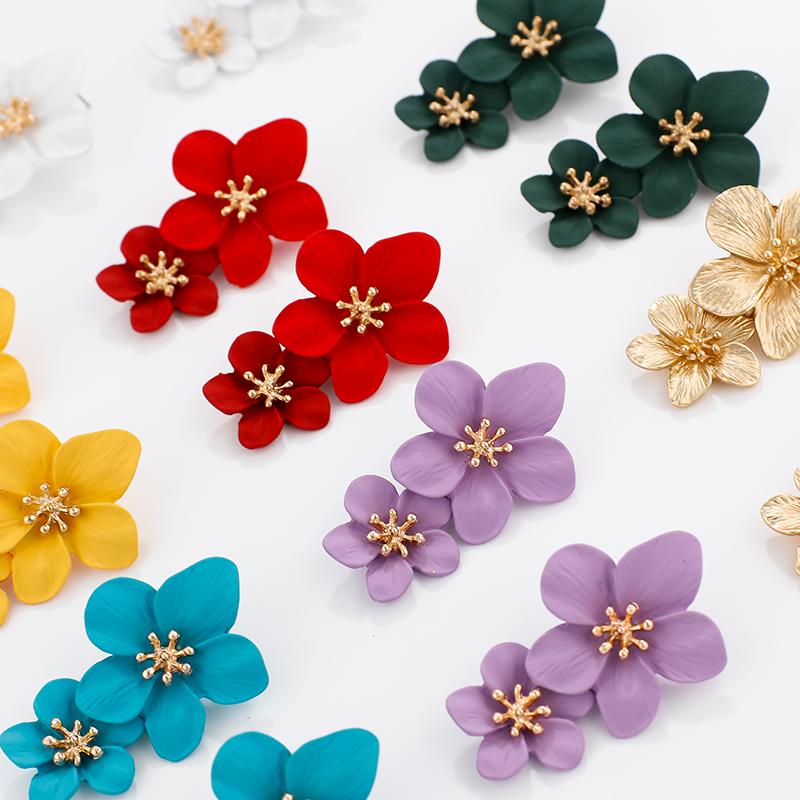 AMORCOME Double Flowers Hanging Drop Earrings For Women Spray Print Long Metal Floral Earrings Wedding Party Jewelry Accessories
AMORCOME Double Flowers Hanging Drop Earrings For Women Spray Print Long Metal Floral Earrings Wedding Party Jewelry Accessories