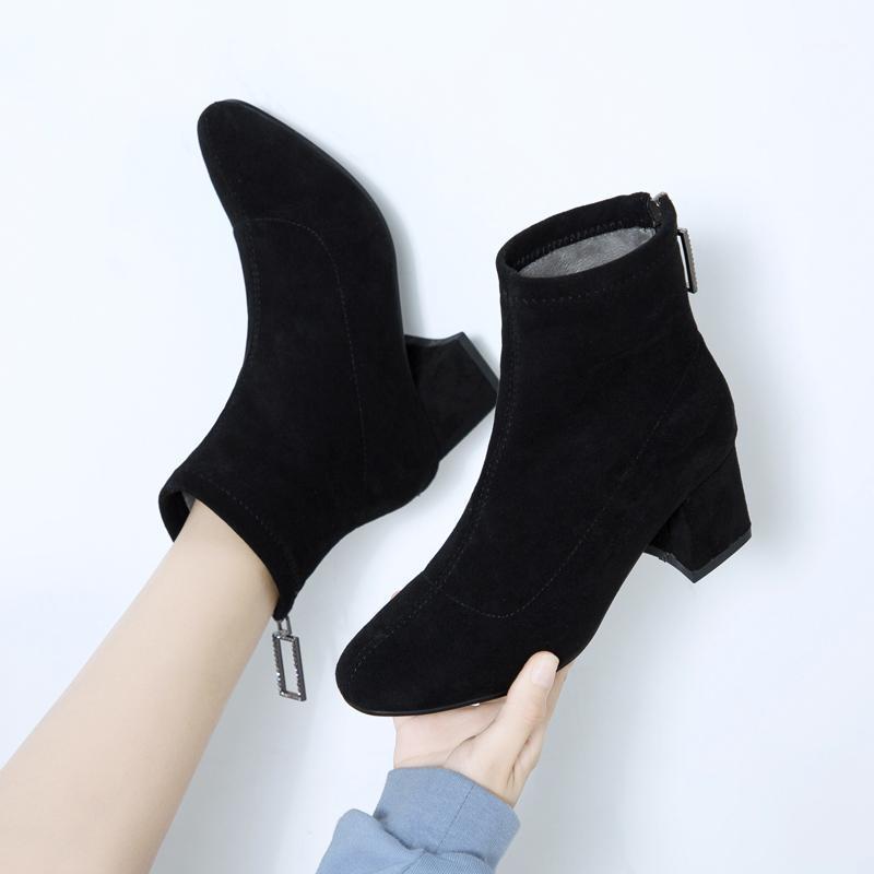 2020 winter new High Quality Women Ankle Boots comfortable shallow mouth Round boots women's zipper simple sweet wild1
2020 winter new High Quality Women Ankle Boots comfortable shallow mouth Round boots women's zipper simple sweet wild1