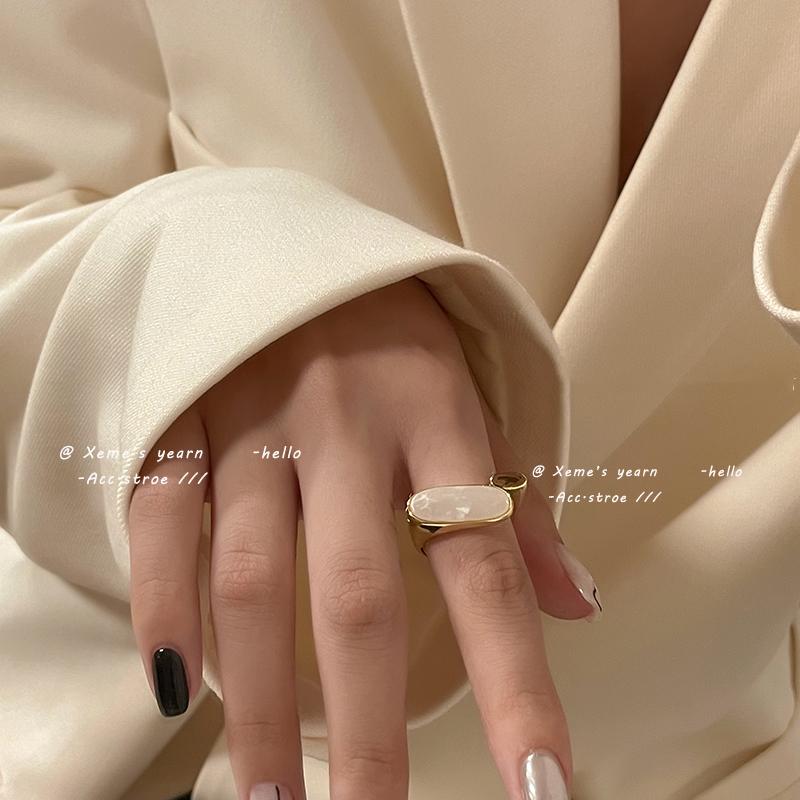 Cluster Rings Retro Minority Design Light Luxury Oval Shell Opening For Woman Korean Fashion Jewelry Gothic Girls Sexy Accessories, Golden;silver
Cluster Rings Retro Minority Design Light Luxury Oval Shell Opening For Woman Korean Fashion Jewelry Gothic Girls Sexy Accessories, Golden;silver