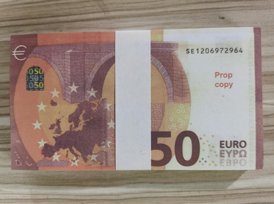 The most realistic prop euro money bar stage prop children toy adult game props special film euro money 16
The most realistic prop euro money bar stage prop children toy adult game props special film euro money 16