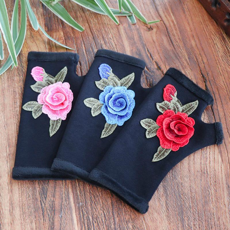 Winter Warm Thickening Gloves Chinese National Style Embroidery Flower Stretch Knit Soft Mittens Half Finger Glove for Women
Winter Warm Thickening Gloves Chinese National Style Embroidery Flower Stretch Knit Soft Mittens Half Finger Glove for Women