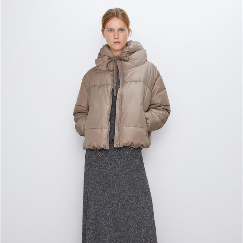 2021 Female Cotton with Hoodie New Winter Fashion Short Parkas Color Pure Pocket Ziper Up Puffer Jacket High Street Red Clothes FUW8, Navy blue.
2021 Female Cotton with Hoodie New Winter Fashion Short Parkas Color Pure Pocket Ziper Up Puffer Jacket High Street Red Clothes FUW8, Navy blue.
