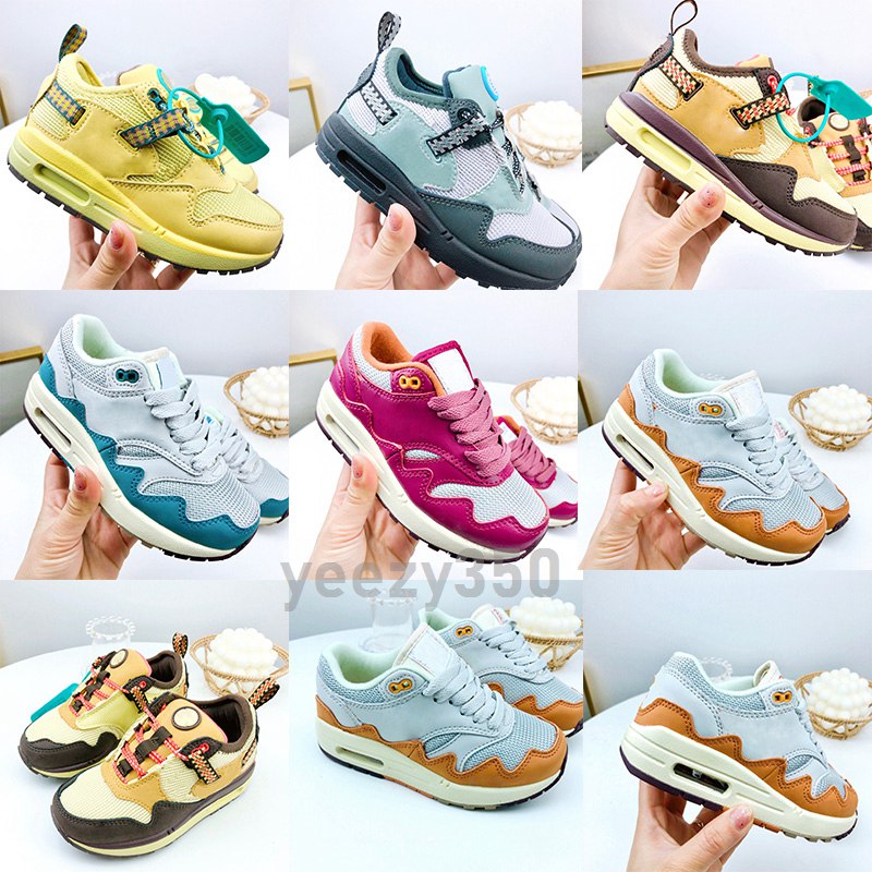 Kids Toddlers 87 Patta Waves Monarch Noise Aqua Running Shoes Children Boy Trainers 87/1 TS Cactus Jacks Baroque Brown Saturn Gold Designer Infant Sneakers
Kids Toddlers 87 Patta Waves Monarch Noise Aqua Running Shoes Children Boy Trainers 87/1 TS Cactus Jacks Baroque Brown Saturn Gold Designer Infant Sneakers