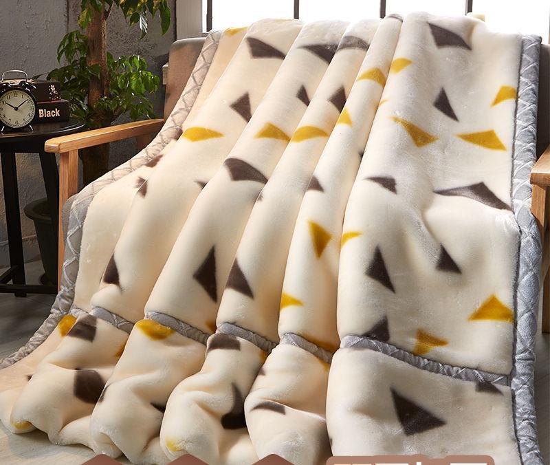Autumn and winter thick double-layer Raschel blanket single double blanket warm quilt cover fleece best selling 2020
Autumn and winter thick double-layer Raschel blanket single double blanket warm quilt cover fleece best selling 2020
