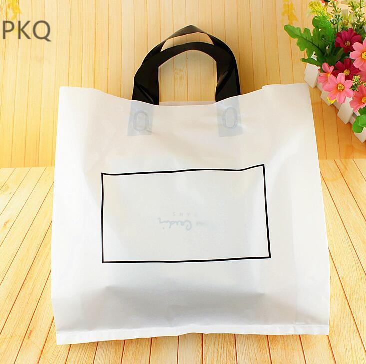 50pcs/lot Solid Color Gift plastic Bag 27x6x29cm With Handle Shopping Christmas Wedding Party Gift Packing Bag Excellent Quality1
50pcs/lot Solid Color Gift plastic Bag 27x6x29cm With Handle Shopping Christmas Wedding Party Gift Packing Bag Excellent Quality1
