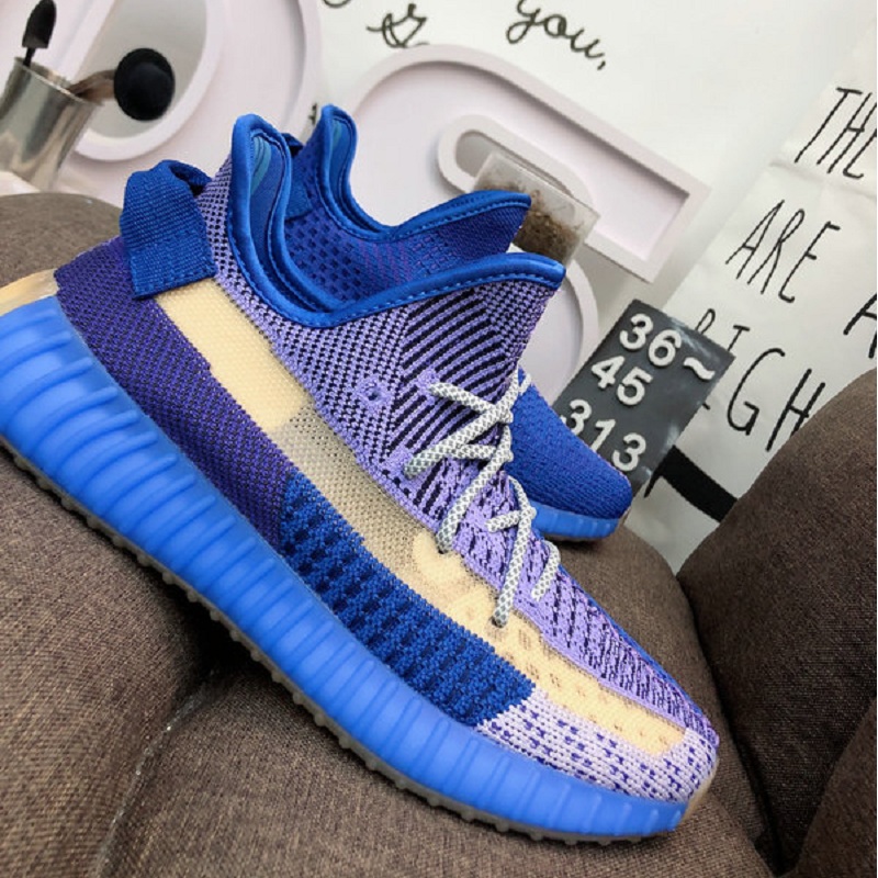 New Kanye West Men Women Casual Shoes Top Quality Designer Running Shoes Best Sports Jogging shoes, White;red 
New Kanye West Men Women Casual Shoes Top Quality Designer Running Shoes Best Sports Jogging shoes, White;red