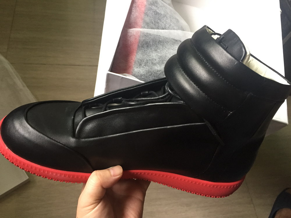 2021 Top Men Fashion casual shoes Branded new Real leather Hight Mixed Color Boot stitching men's Motorcycle boots With Box
2021 Top Men Fashion casual shoes Branded new Real leather Hight Mixed Color Boot stitching men's Motorcycle boots With Box
