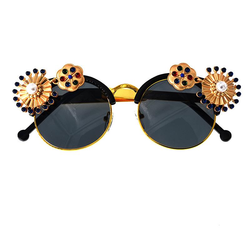 Lady Metal Gold Baroque Sunglasses Party Glasses Metal Retro Ladies Female Beach Diamond Pearl Round Sun Glasses for Women
Lady Metal Gold Baroque Sunglasses Party Glasses Metal Retro Ladies Female Beach Diamond Pearl Round Sun Glasses for Women