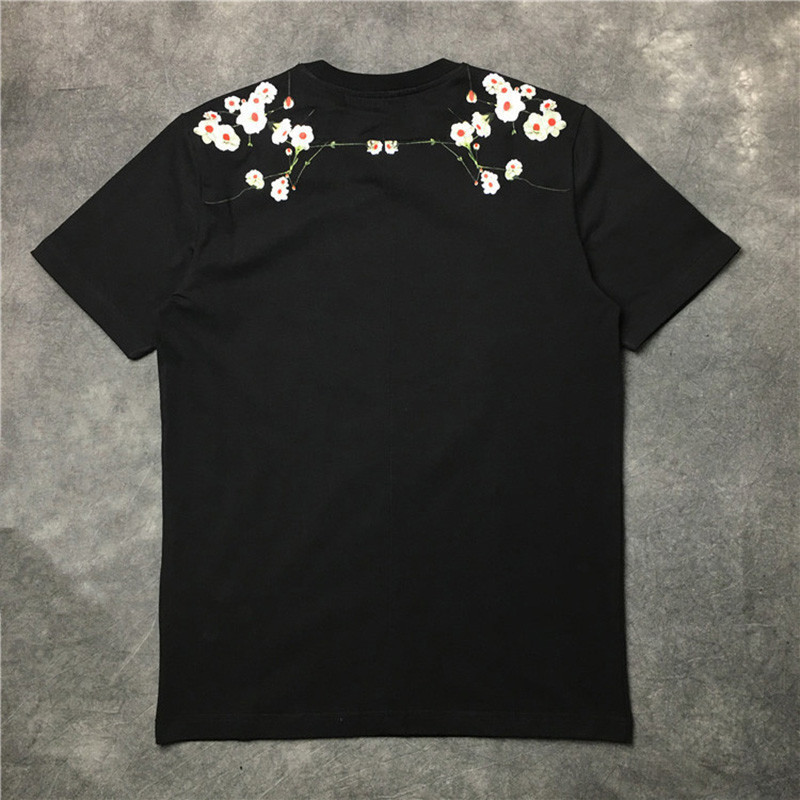 Mens Stylist T Shirt Sort Casual Flower Print Short Sleeves Fashion Black White Printing Men Women Hip Hop Tees
Mens Stylist T Shirt Sort Casual Flower Print Short Sleeves Fashion Black White Printing Men Women Hip Hop Tees