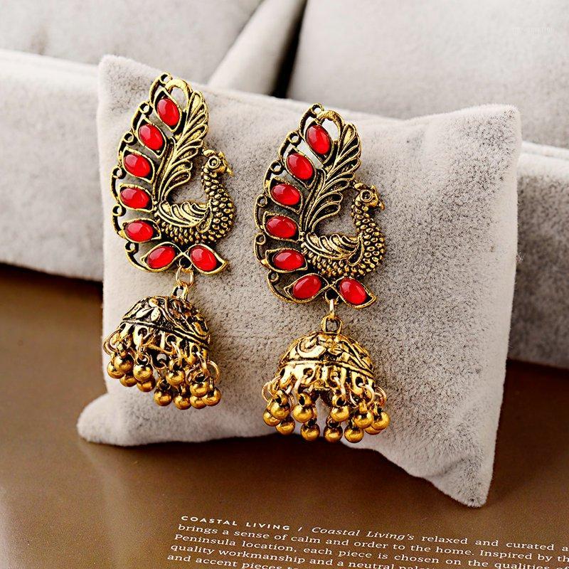 OIQUEI 2020 Gypsy Jhumka Jewelry Bohemia Ethnic Gold Metal Birds Shape Big Bells Drop Earrings For Women pendientes Mujer1
OIQUEI 2020 Gypsy Jhumka Jewelry Bohemia Ethnic Gold Metal Birds Shape Big Bells Drop Earrings For Women pendientes Mujer1