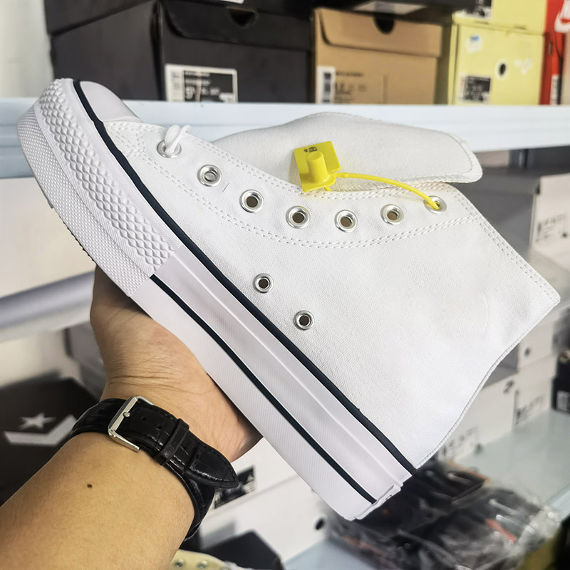 2021 new black Hi Platform Running Shoes Taylor 1970S Canvas Men Women Shoes Fashion plimsolls White Casual Chaussures, Black;red
2021 new black Hi Platform Running Shoes Taylor 1970S Canvas Men Women Shoes Fashion plimsolls White Casual Chaussures, Black;red