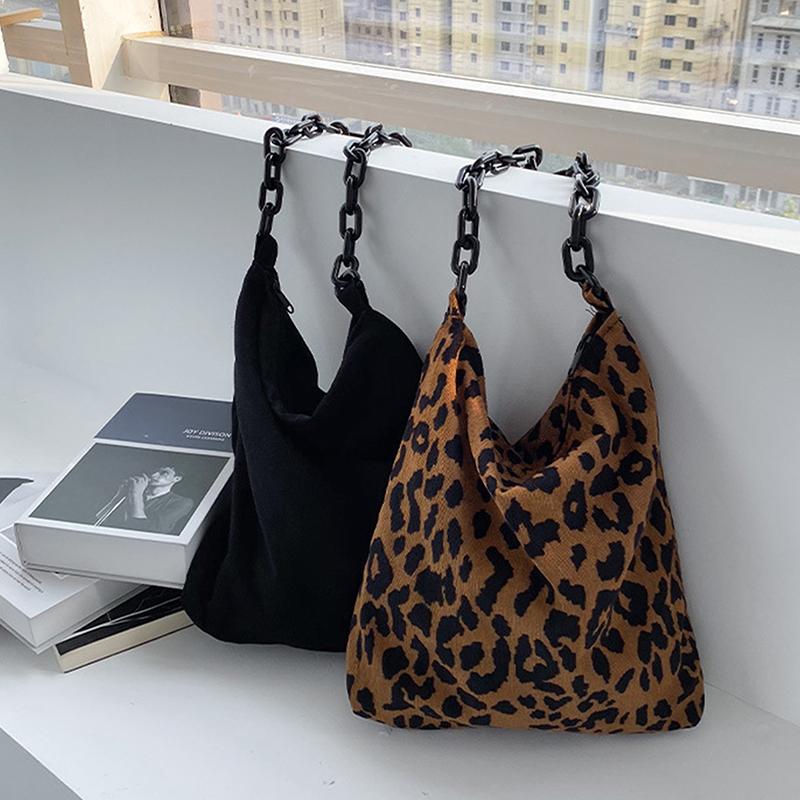 Women Large Capacity Messenger Bags Leopard Plush Shoulder Bags For Women's Autumn Winter Fashion Ladies Vintage Handbags, Black
Women Large Capacity Messenger Bags Leopard Plush Shoulder Bags For Women's Autumn Winter Fashion Ladies Vintage Handbags, Black