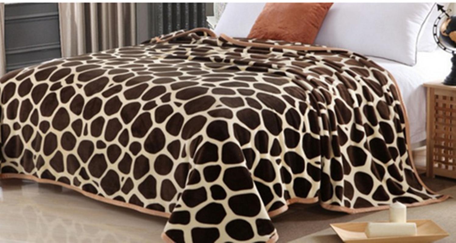 High Density Thicken Soft Flannel Blanket 4 size sofa bed sheet 8 designs Plaid double side sprin Winter thick warm blanket1
High Density Thicken Soft Flannel Blanket 4 size sofa bed sheet 8 designs Plaid double side sprin Winter thick warm blanket1