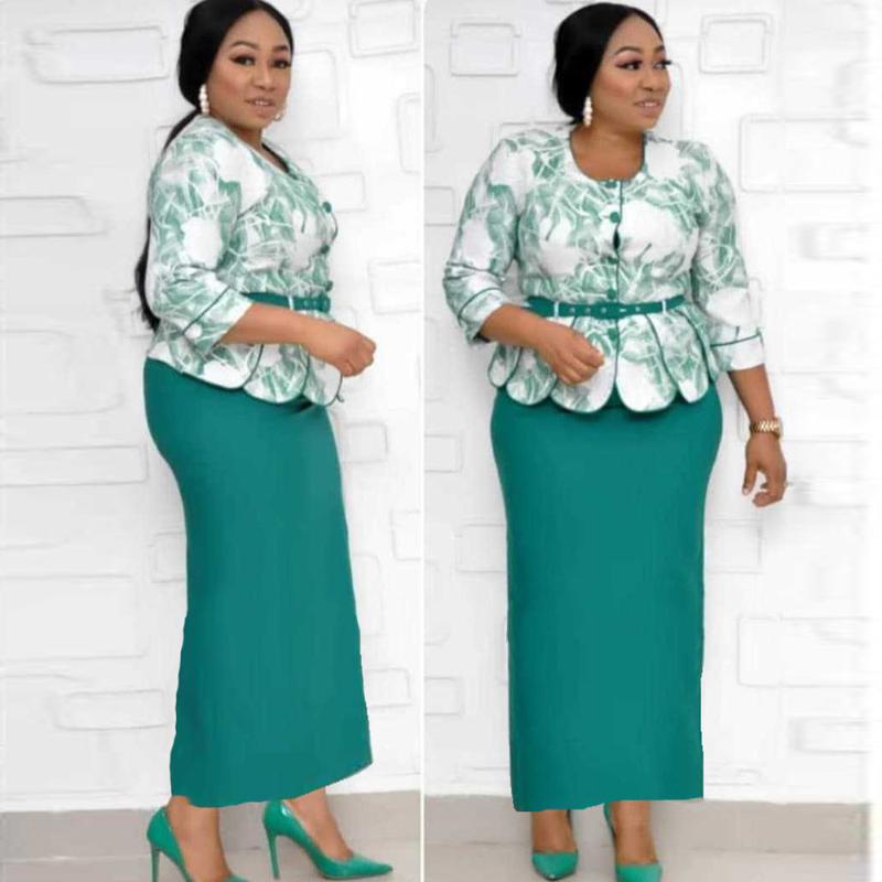 Two Piece Set Party African Dresses For Women Dashiki Long Maxi Dress Bazin Riche Top and Dress Office Lady Mama Clothes
Two Piece Set Party African Dresses For Women Dashiki Long Maxi Dress Bazin Riche Top and Dress Office Lady Mama Clothes