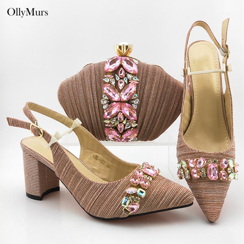 African Style Decoration With Rhinestone Ladies Shoes And Bag Set 2020 Fashion Pumps Shoes And Bag Set For Wedding Dress1, Black
African Style Decoration With Rhinestone Ladies Shoes And Bag Set 2020 Fashion Pumps Shoes And Bag Set For Wedding Dress1, Black