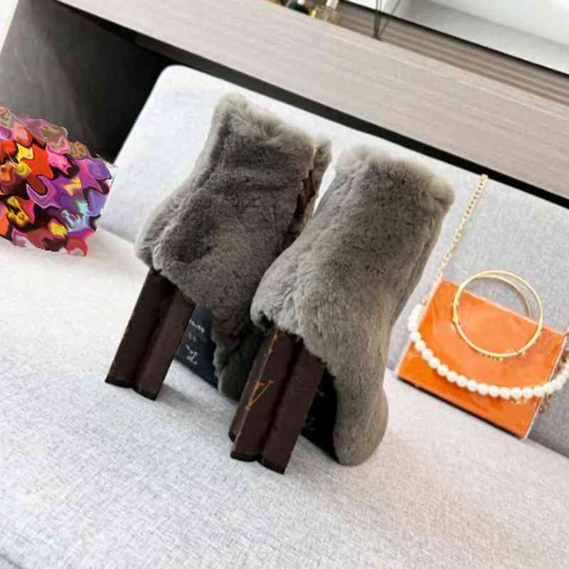 Boots Snow Classics Winter boots Real Fur Slides Leather Waterproof Warm Knee High Boot Fashion booties With Box By shoe10 60 LR4Y, #1
Boots Snow Classics Winter boots Real Fur Slides Leather Waterproof Warm Knee High Boot Fashion booties With Box By shoe10 60 LR4Y, #1