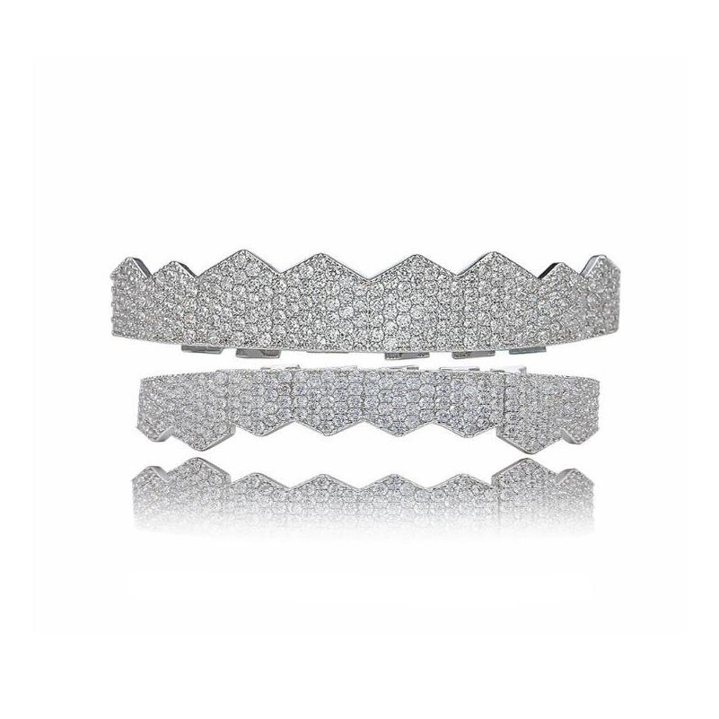 New Full Zircon Teeth Grillz Top & Bottom 18K Gold Silvery Color Grills Dental Mouth Hip Hop Fashion Jewelry Rapper Jewelry V5Fhs
New Full Zircon Teeth Grillz Top & Bottom 18K Gold Silvery Color Grills Dental Mouth Hip Hop Fashion Jewelry Rapper Jewelry V5Fhs