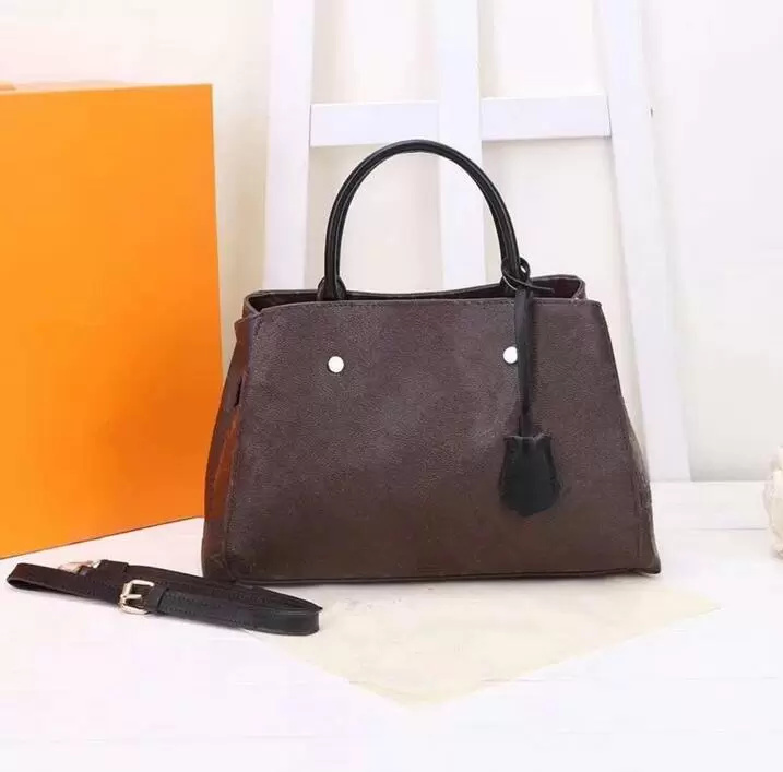 YQ tote bags classic PU presbyopic Embossing totes MONTAIGNE High Quality Designer Luxury Handbags Purses Fashion Womens Business shoulder bag, Extra freight
YQ tote bags classic PU presbyopic Embossing totes MONTAIGNE High Quality Designer Luxury Handbags Purses Fashion Womens Business shoulder bag, Extra freight