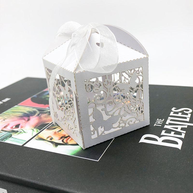 Butterfly Design Wedding Favor Box Candy Packaging Box Laser Cut Gift Boxes Cake Home Decorations1
Butterfly Design Wedding Favor Box Candy Packaging Box Laser Cut Gift Boxes Cake Home Decorations1